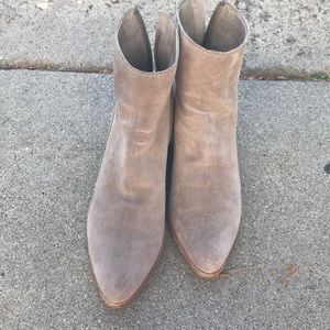 Dolce vita ankle booties